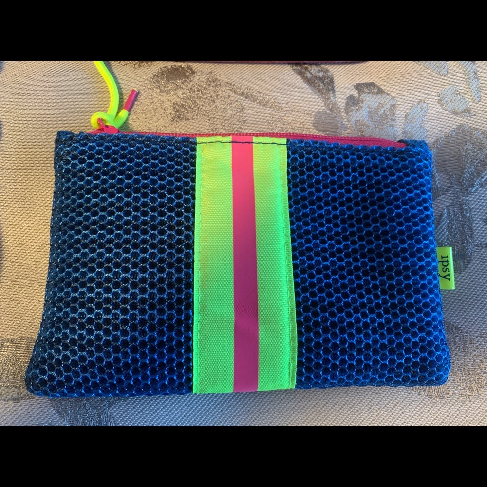 Set of 4 Make Up Bags - Picture 2 of 5